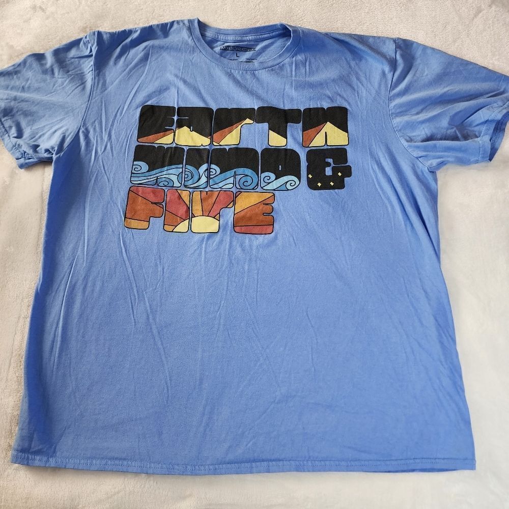 Earth Wind & Fire Light Blue Tshirt With Graphics Size Large